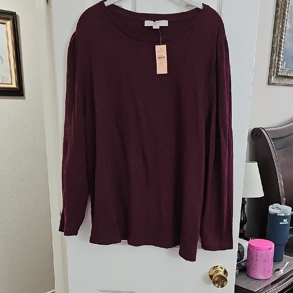 Women's Burgundy Top